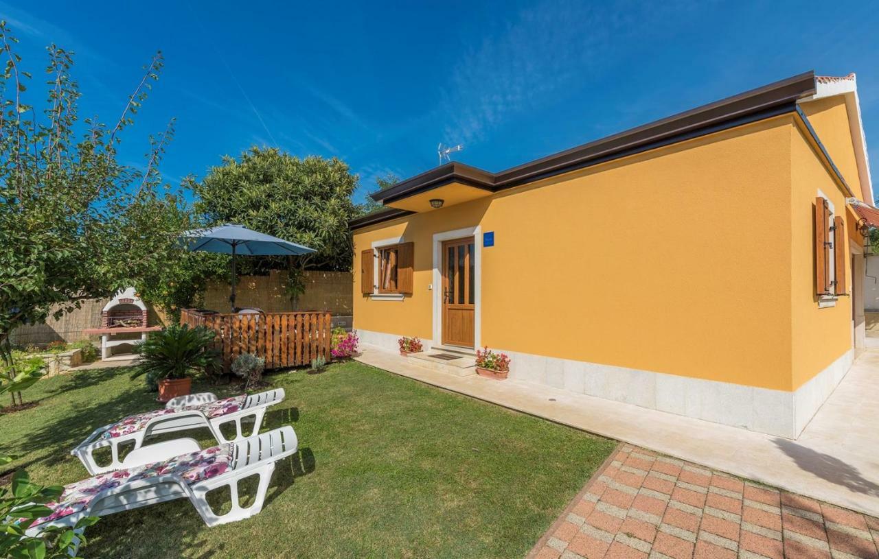Holiday House Antonio Poreč Exteriör bild