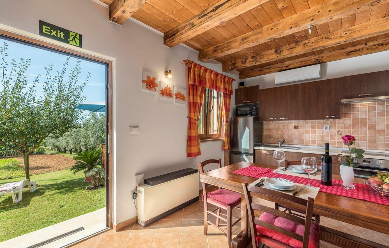Holiday House Antonio Poreč Exteriör bild